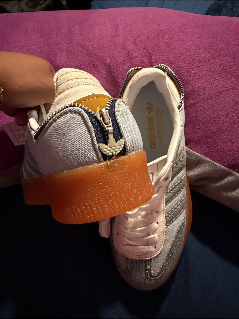 Men’s white and grey lace-up casual sneakers with rubber sole